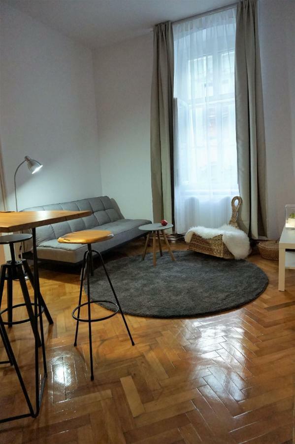 #Pobega heritage - self check-in Timisoara Esterno foto