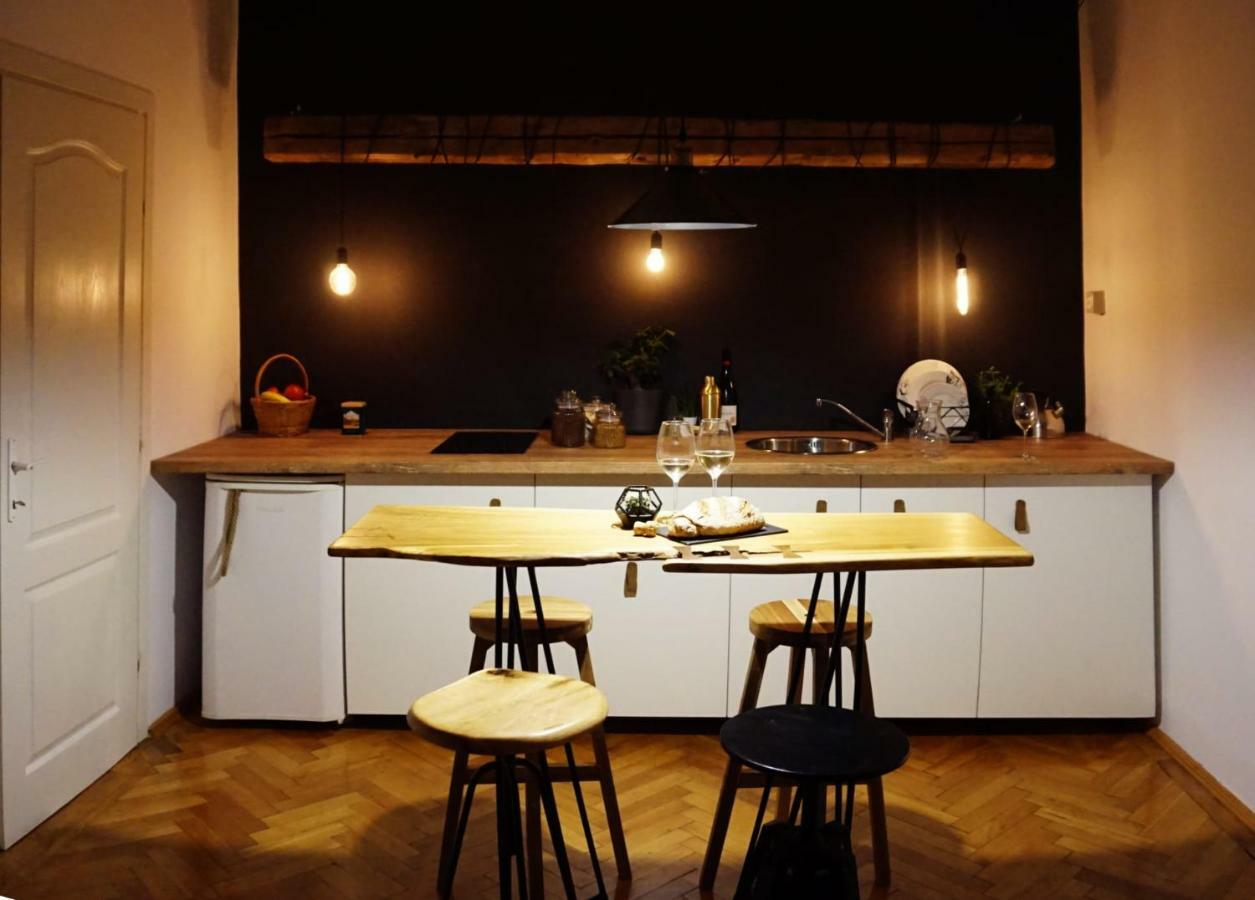 #Pobega heritage - self check-in Timisoara Esterno foto
